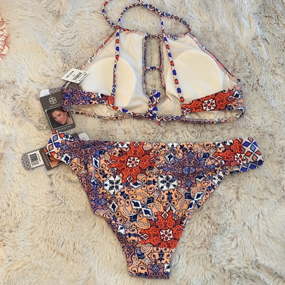 BOGO Daisy Fuentes High Neck Bra Top Bikini Coordinated Set 16 - Picture 5 of 13